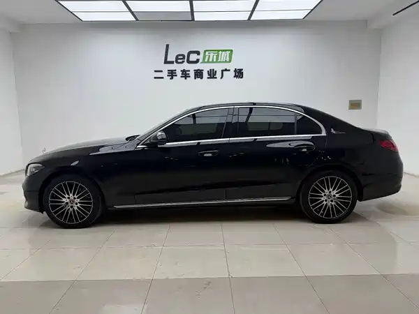 Mercedes-Benz C-Class 2022