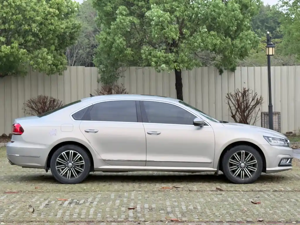 Volkswagen Passat 2018 — фото 5