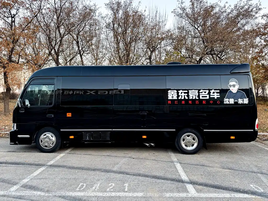 Toyota Coaster 2022 — фото 28