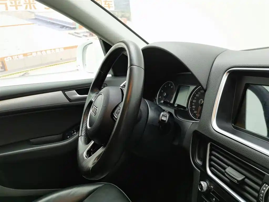 Audi Q5 2015 — фото 22