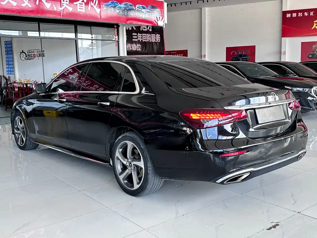 Mercedes-Benz E-Class 2017 — фото 9
