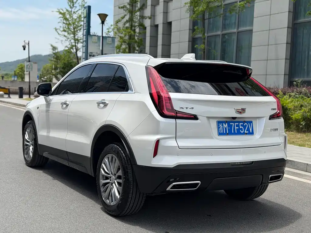Cadillac XT4 2025 — фото 14