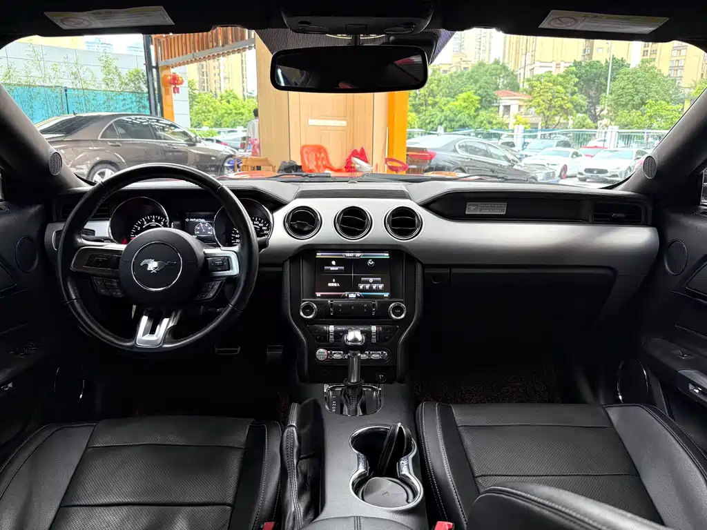 Ford Mustang 2015 — фото 16