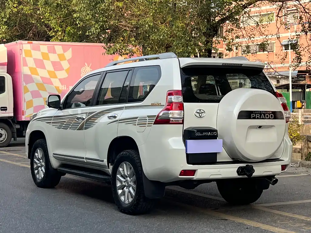 Toyota Prado 2018 — фото 5