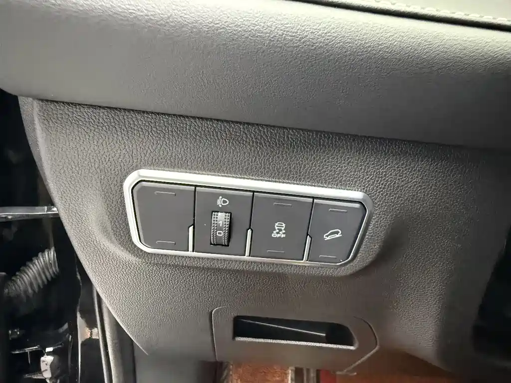 Haval M6 2023 — фото 10