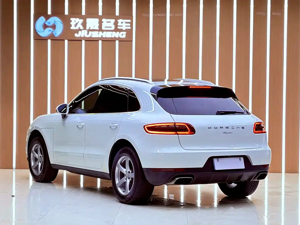 Porsche Macan 2016 — фото 20