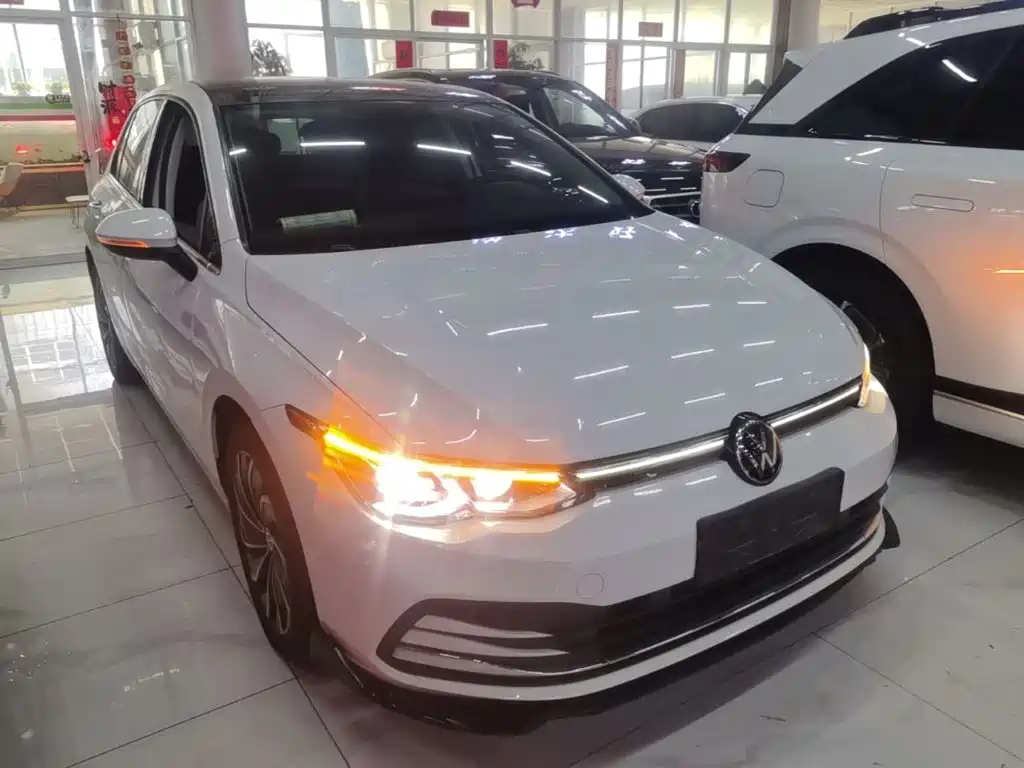 Volkswagen Golf 2021