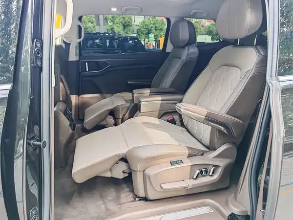 Volkswagen Viloran 2025