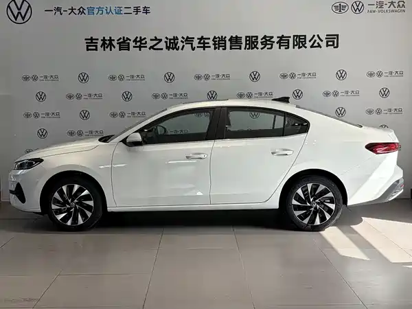 Volkswagen Sagitar 2026