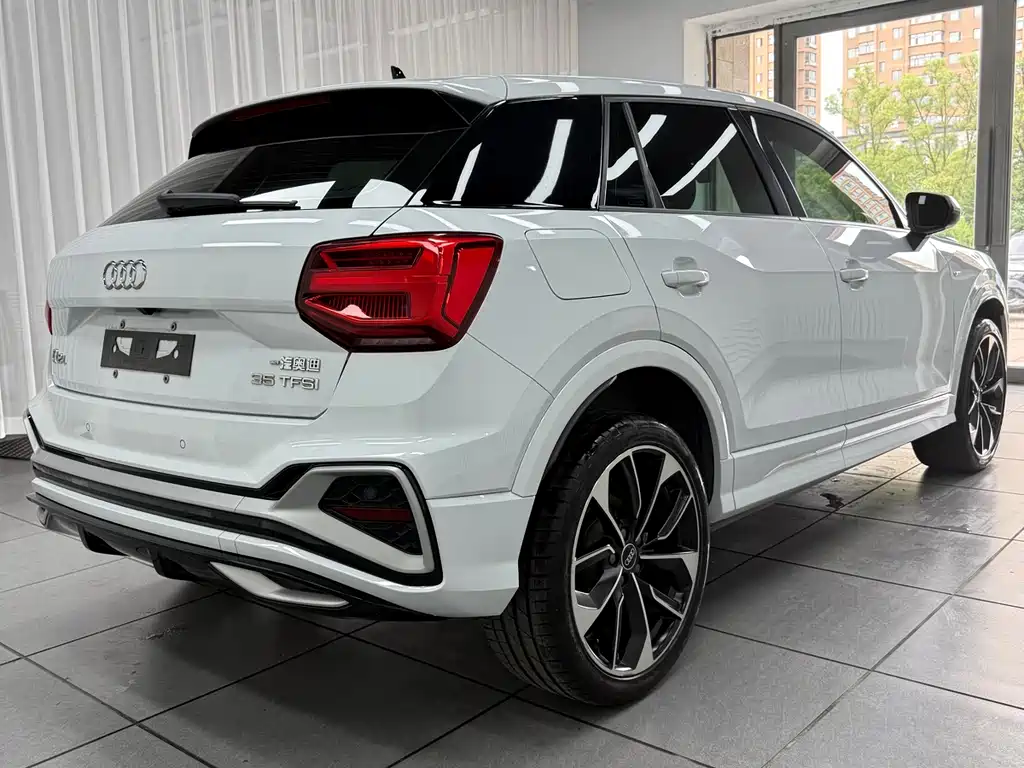 Audi Q2L 2022
