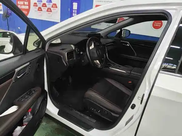 Lexus RX 2022