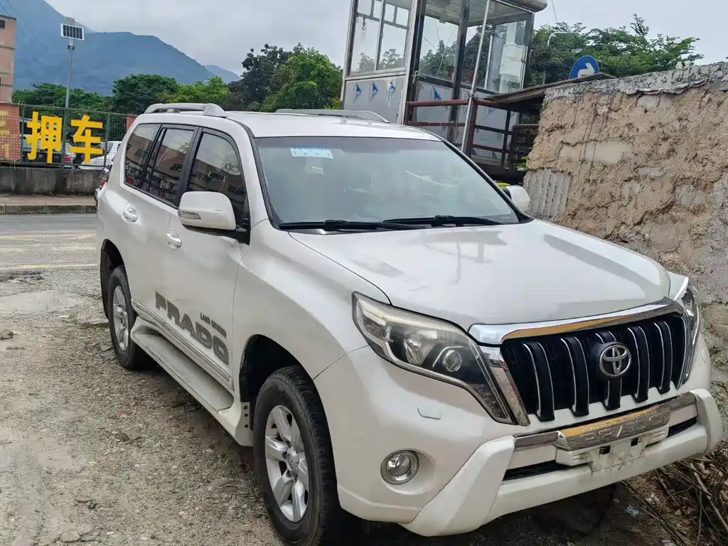 Toyota Prado 2015