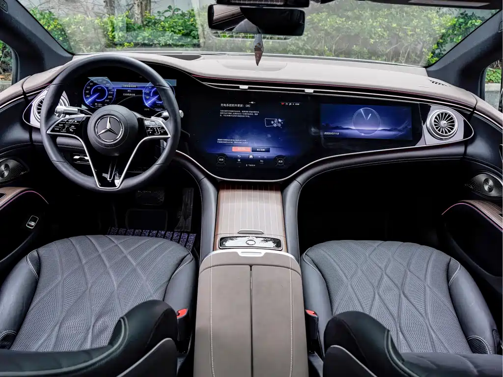 Mercedes-Benz EQS 2024 — фото 11