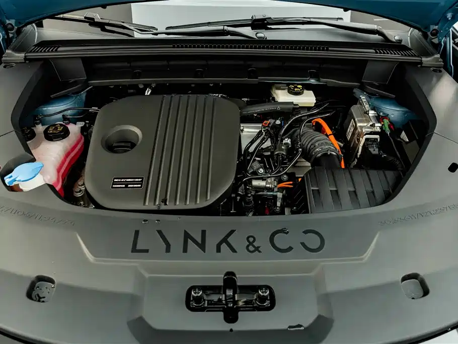 Lynk & Co 08 EM-P 2025 — фото 26