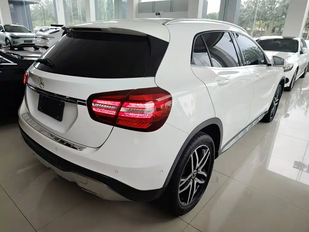 Mercedes-Benz GLA 2017 — фото 7