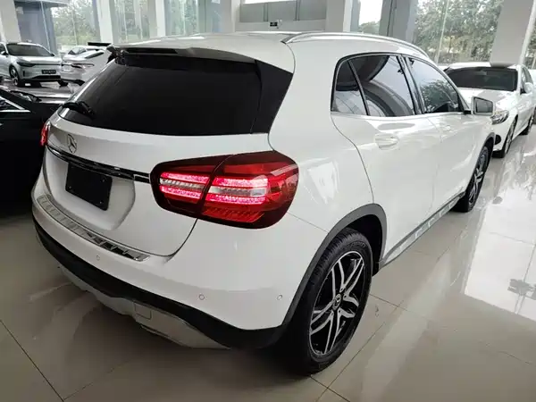 Mercedes-Benz GLA 2017