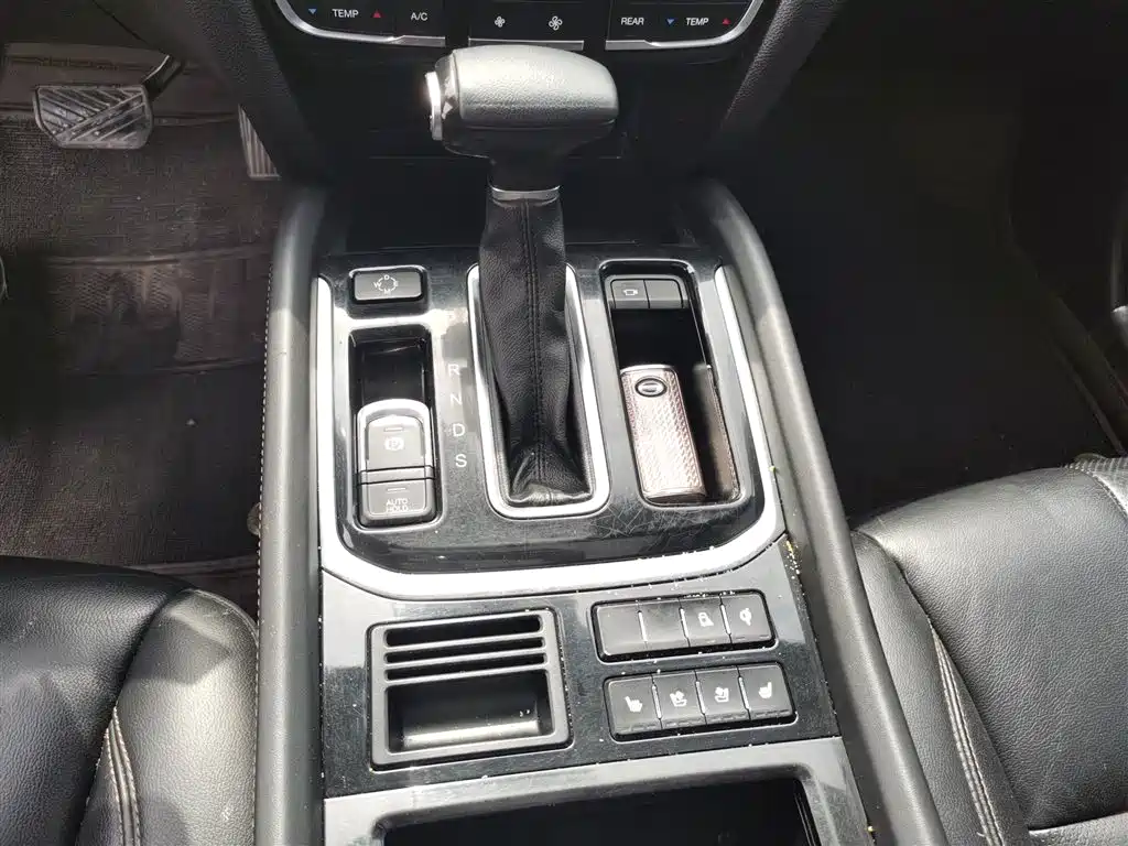 GAC Motor Trumpchi GS8 2018 — фото 14