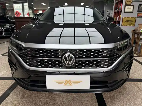 Volkswagen Passat 2024
