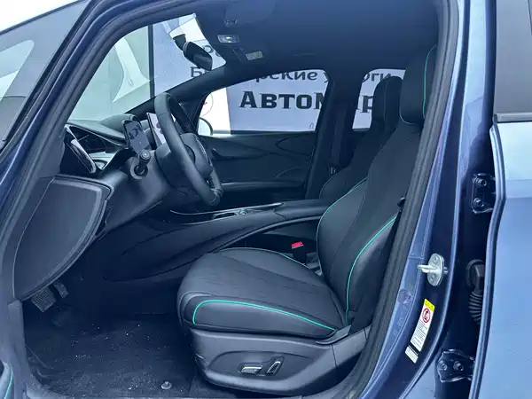 BYD Dolphin 2025