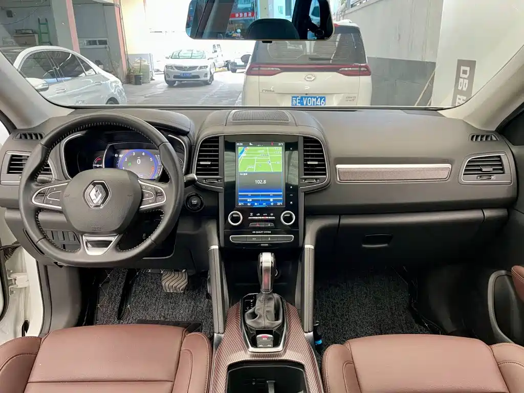 Renault Koleos 2018 — фото 8