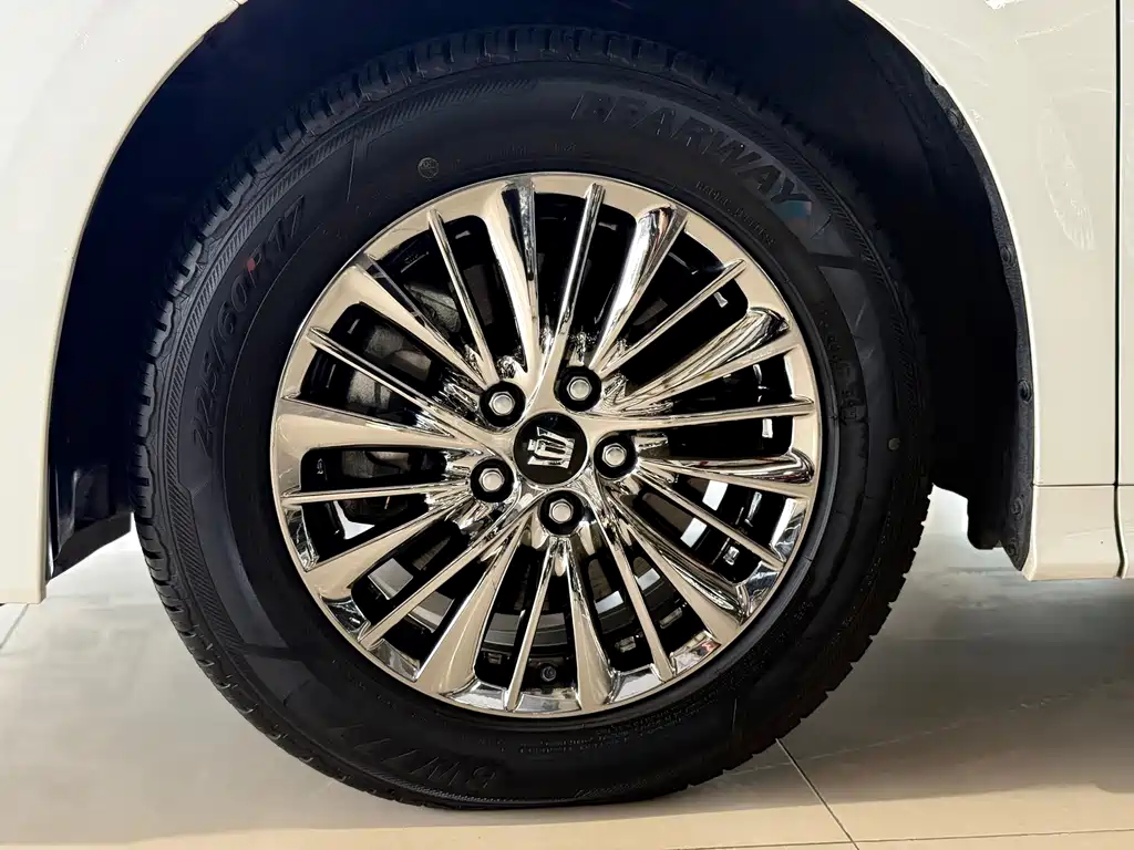 Toyota Vellfire 2023 — фото 25