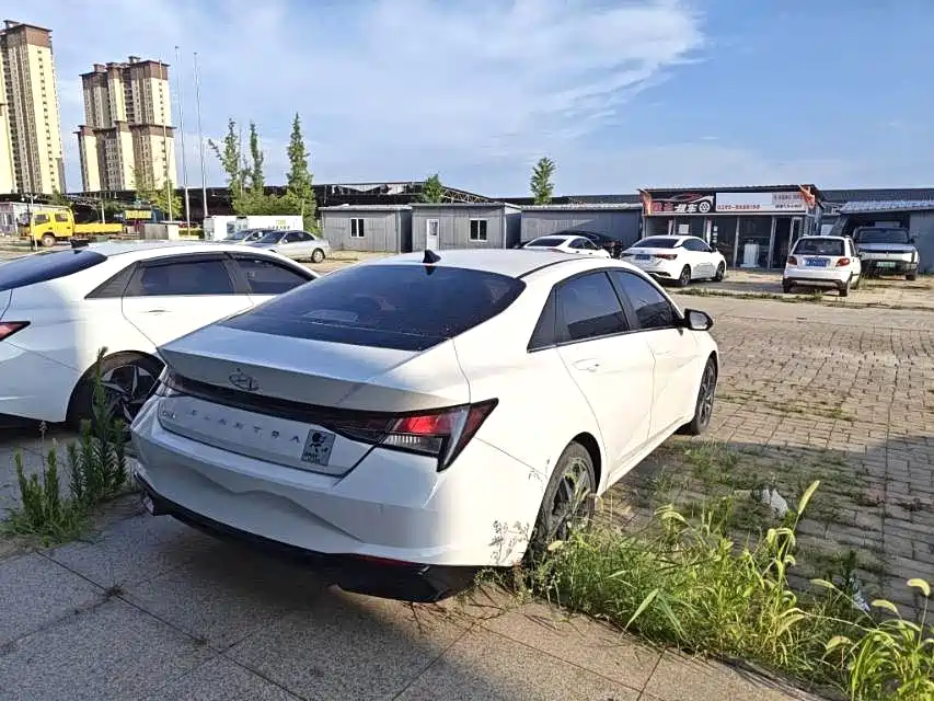 Hyundai Elantra 2021