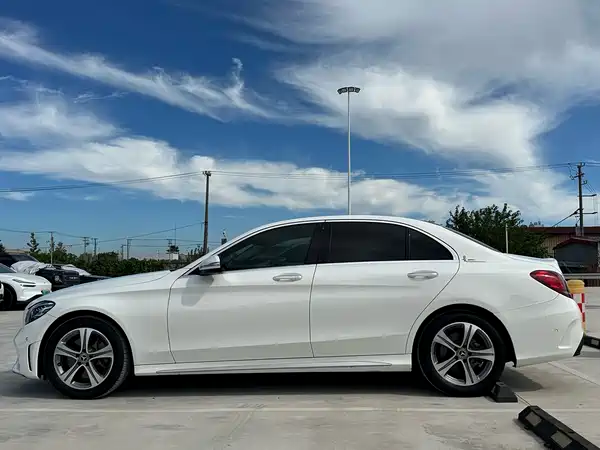 Mercedes-Benz C-Class 2019