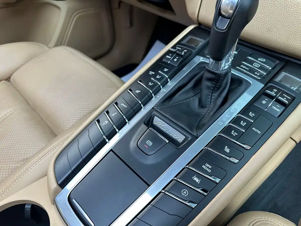 Porsche Macan 2018 — фото 11