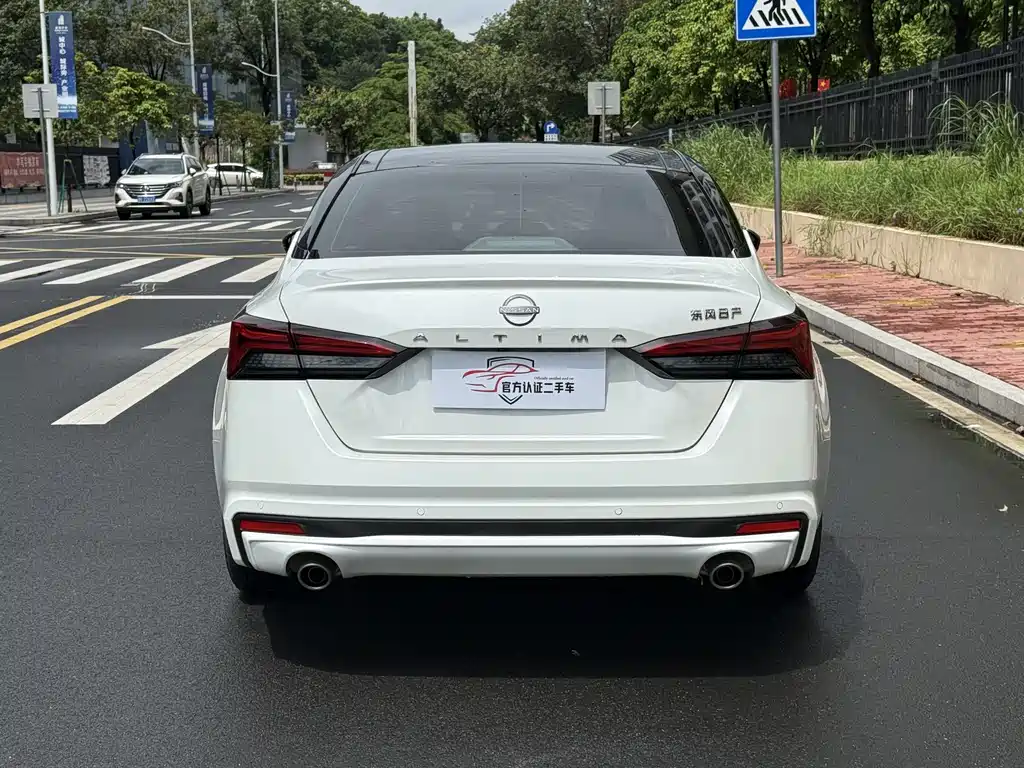 Nissan Teana 2023
