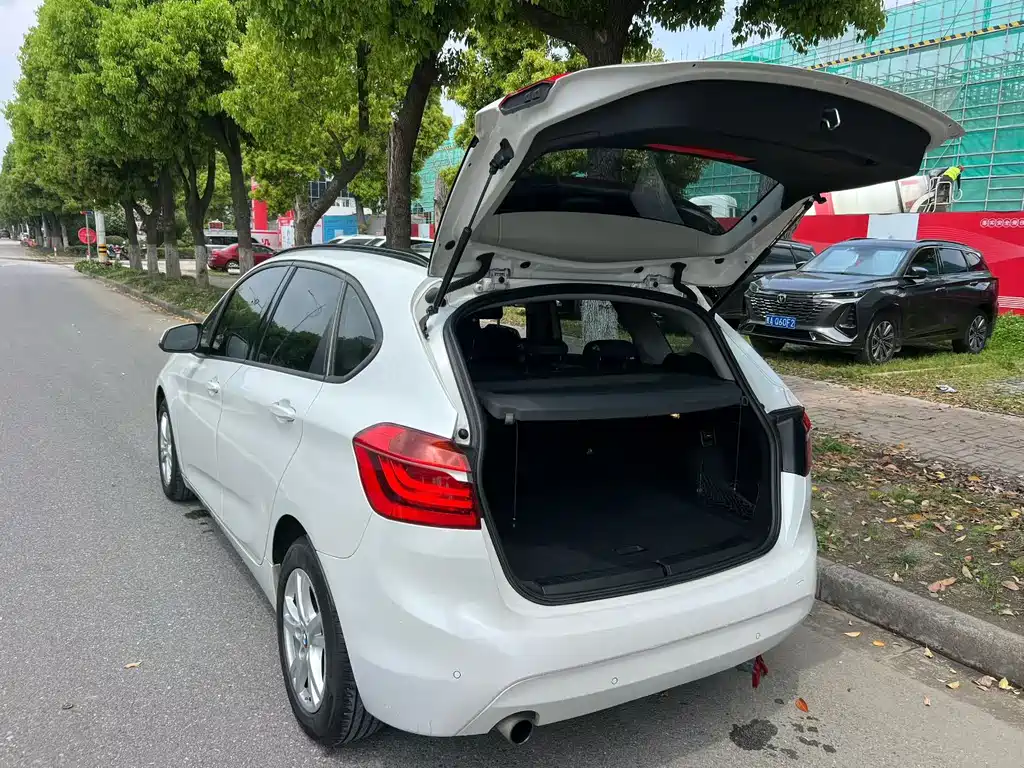 BMW 2 Series Active Tourer 2016 — фото 9
