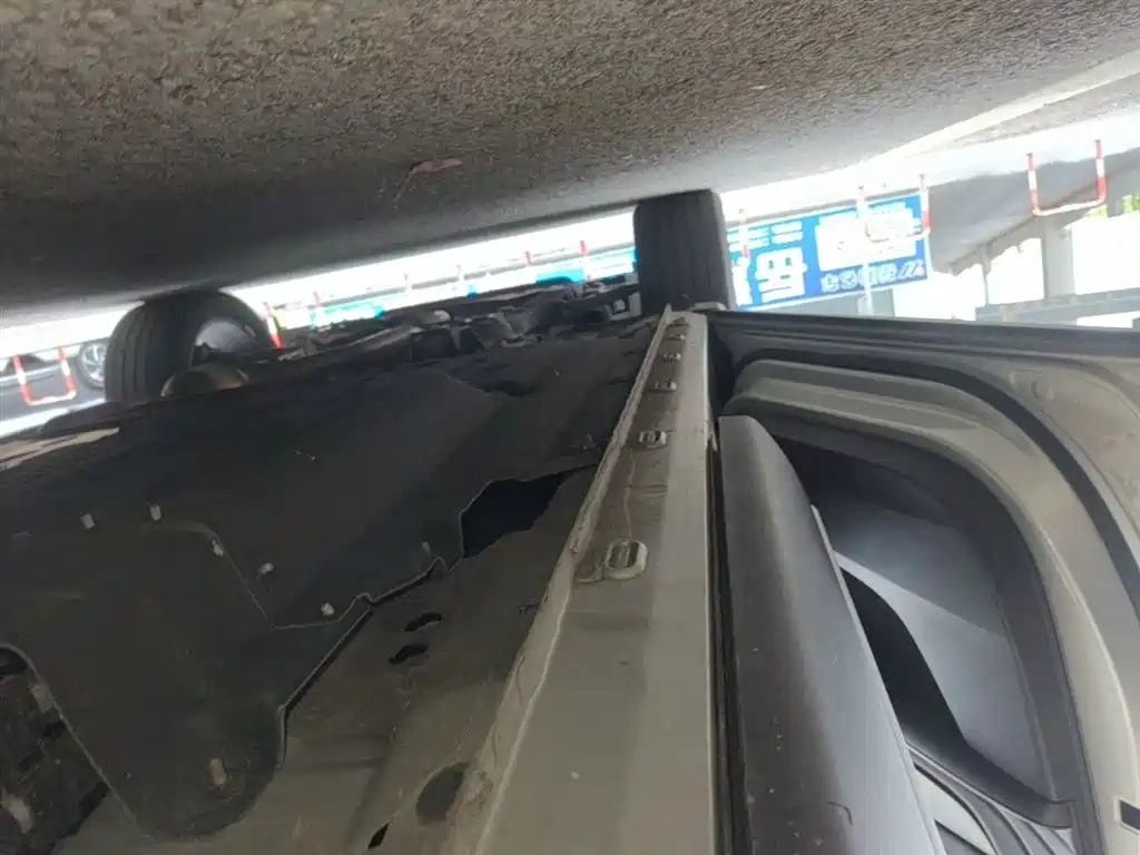 Roewe RX5 eMAX 2021 — фото 22