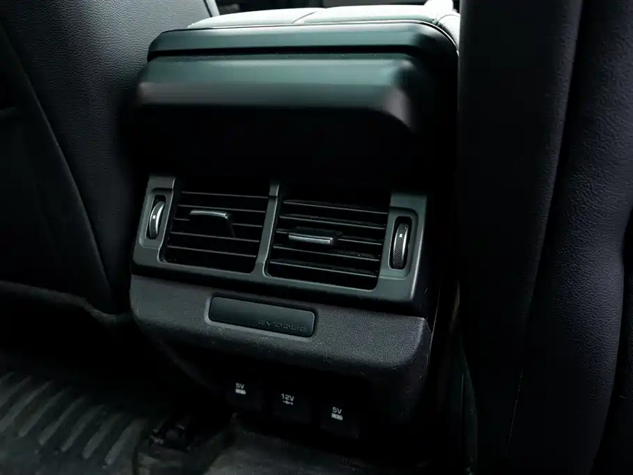 Land Rover Evoque 2021 — фото 17