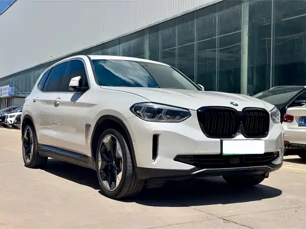 BMW iX3 2021