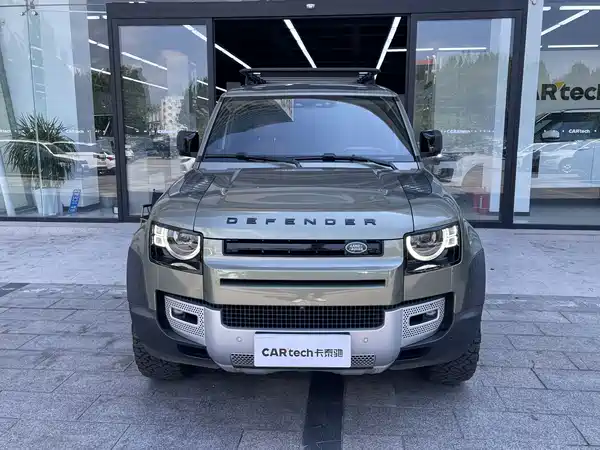Land Rover Defender 2022