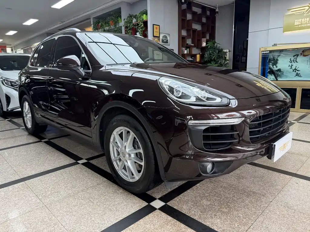 Porsche Cayenne 2016 — фото 3
