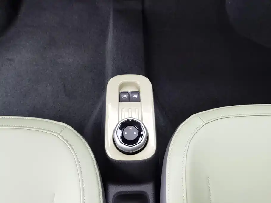 Geely Galaxy Panda 2024 — фото 16
