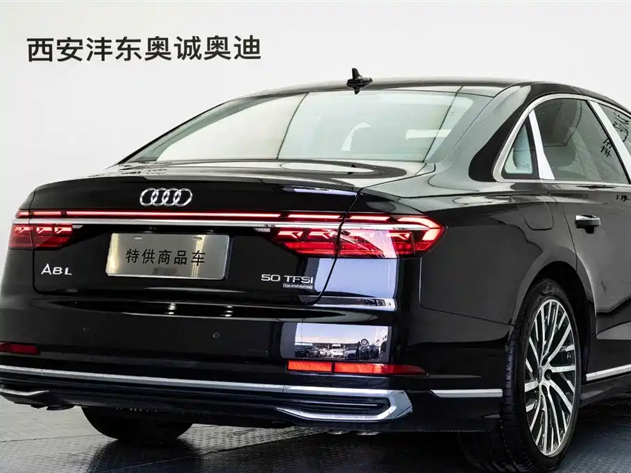 Audi A8 2025 — фото 15