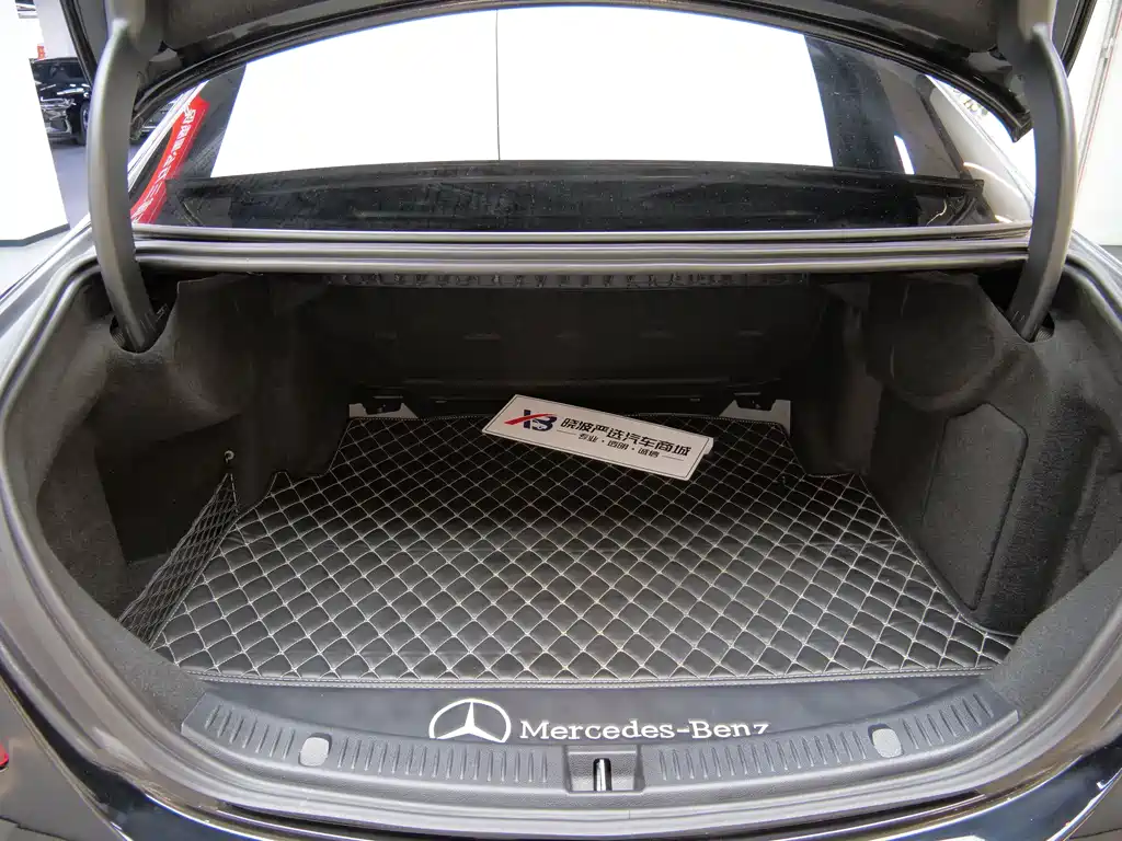 Mercedes-Benz E-Class 2020 — фото 20