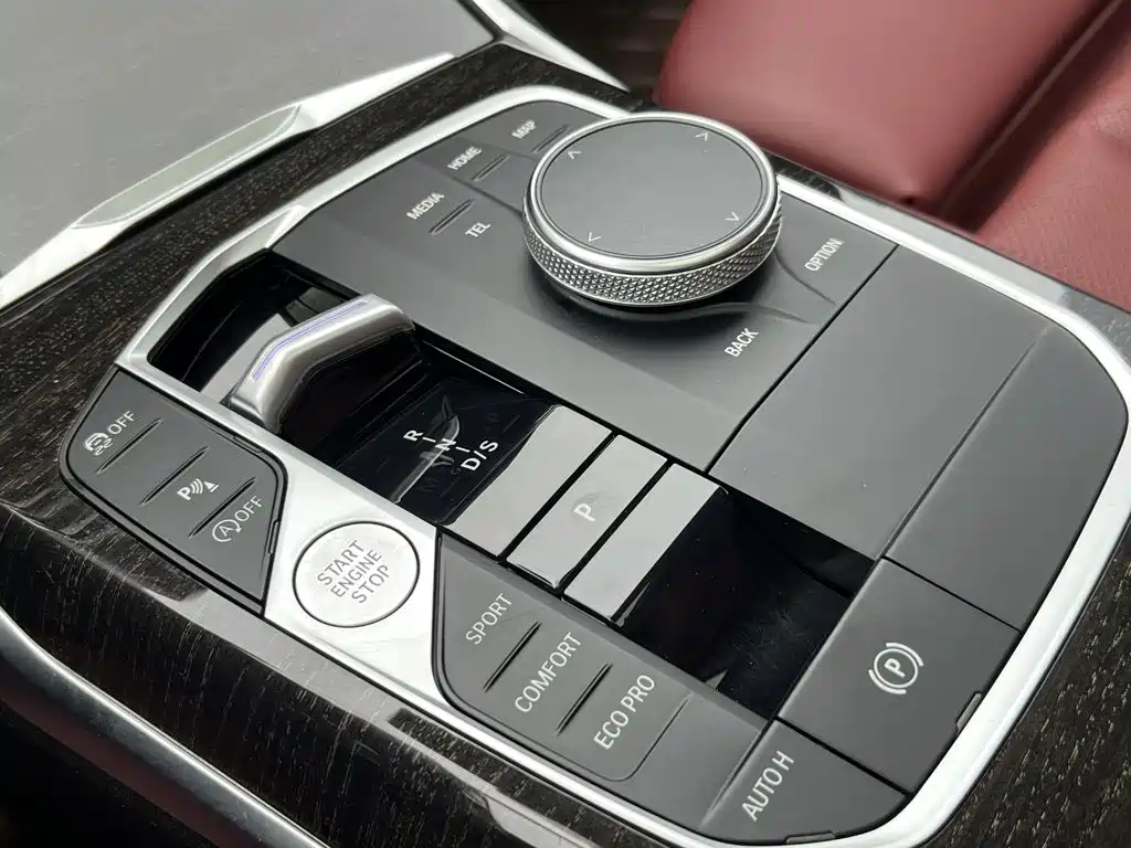 BMW 3 Series 2023 — фото 13