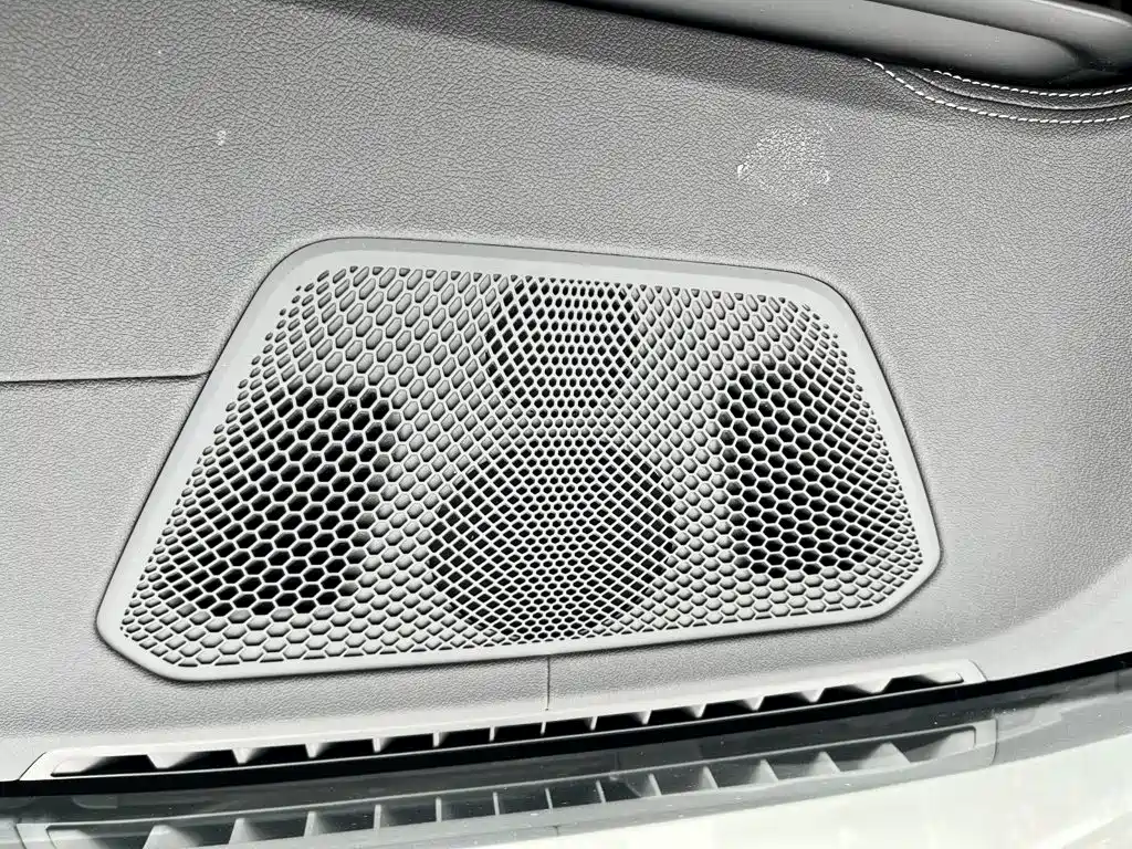 BMW 3 Series 2020 — фото 29