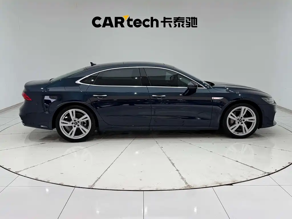 Audi A7L 2023 — фото 12