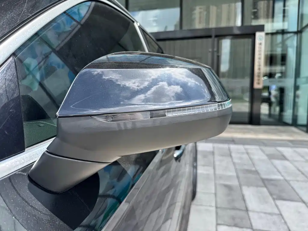 Audi Q5L 2019 — фото 30