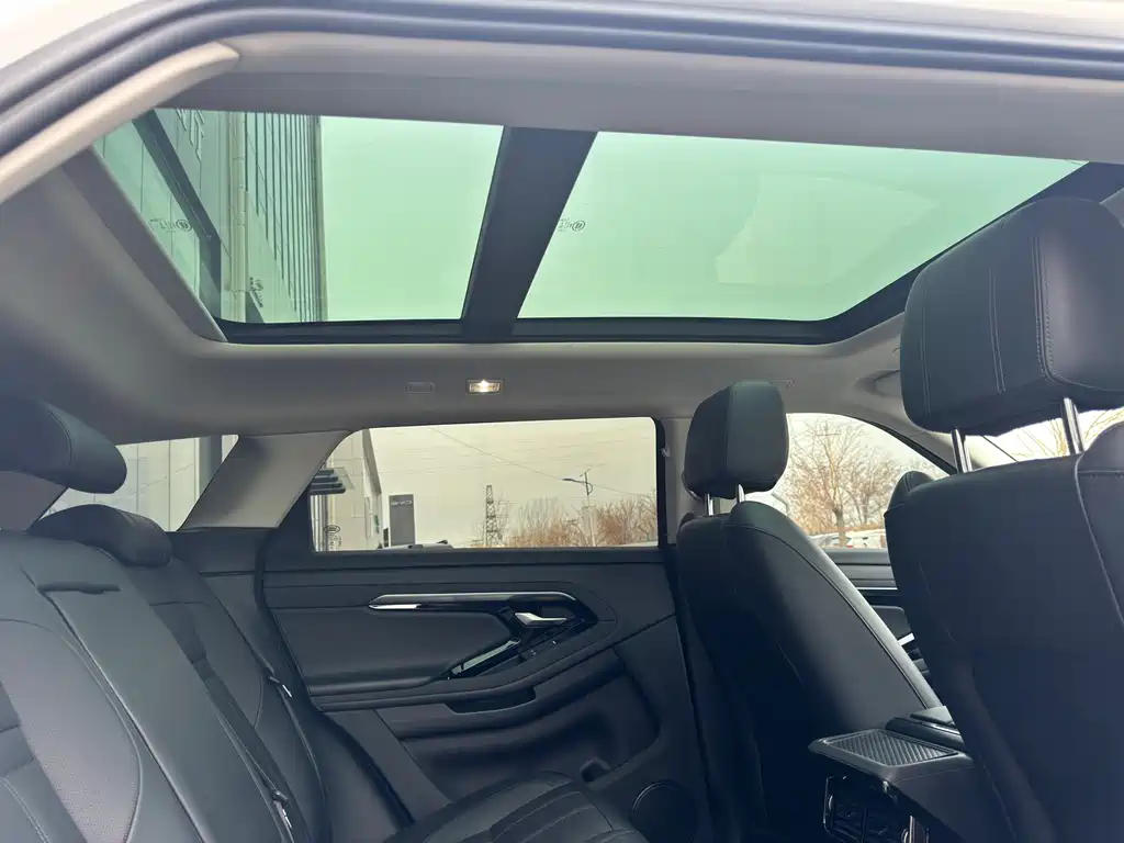 Land Rover Evoque 2022 — фото 11