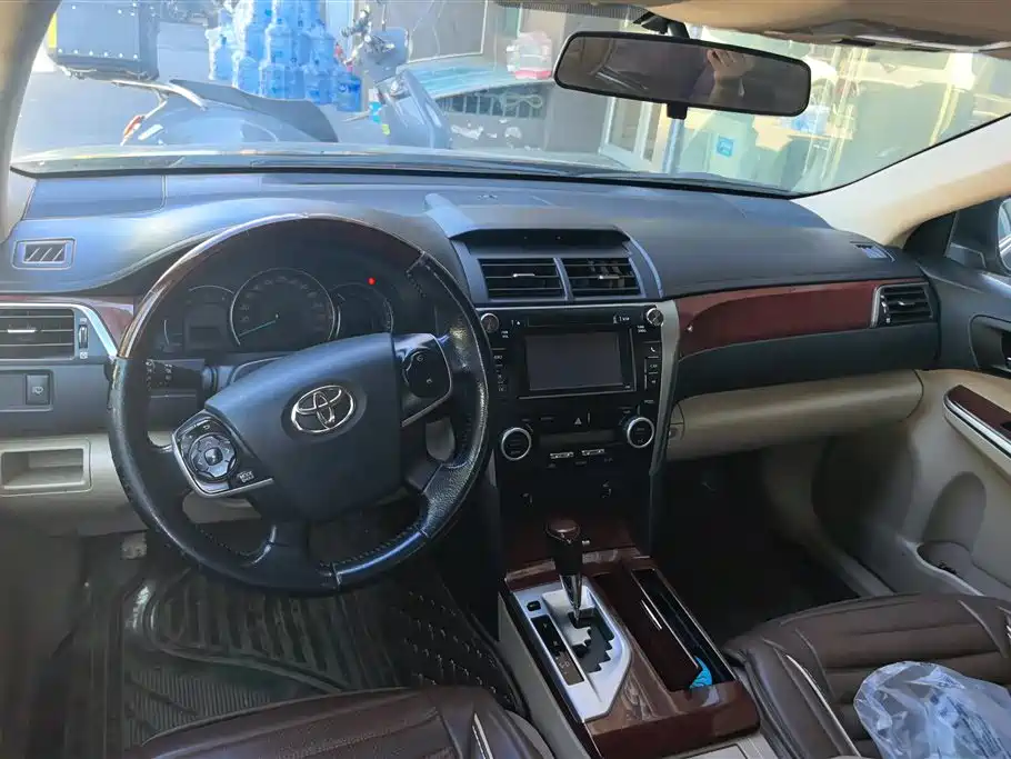 Toyota Camry 2012 — фото 12