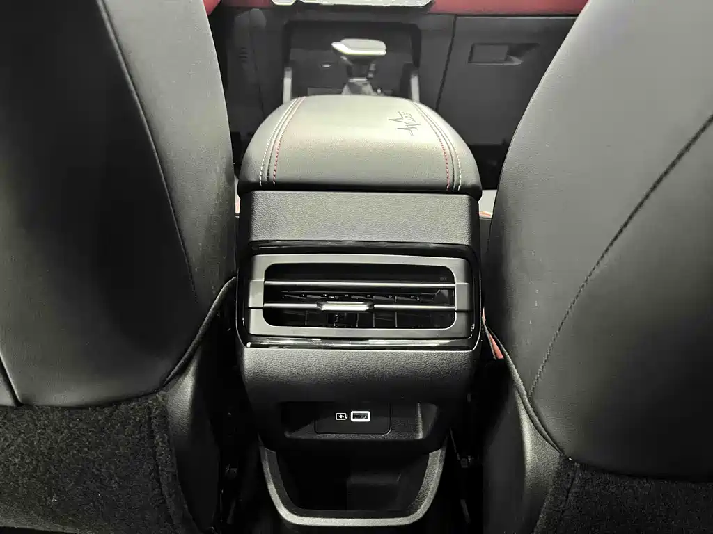 Geely Emgrand S 2022 — фото 13