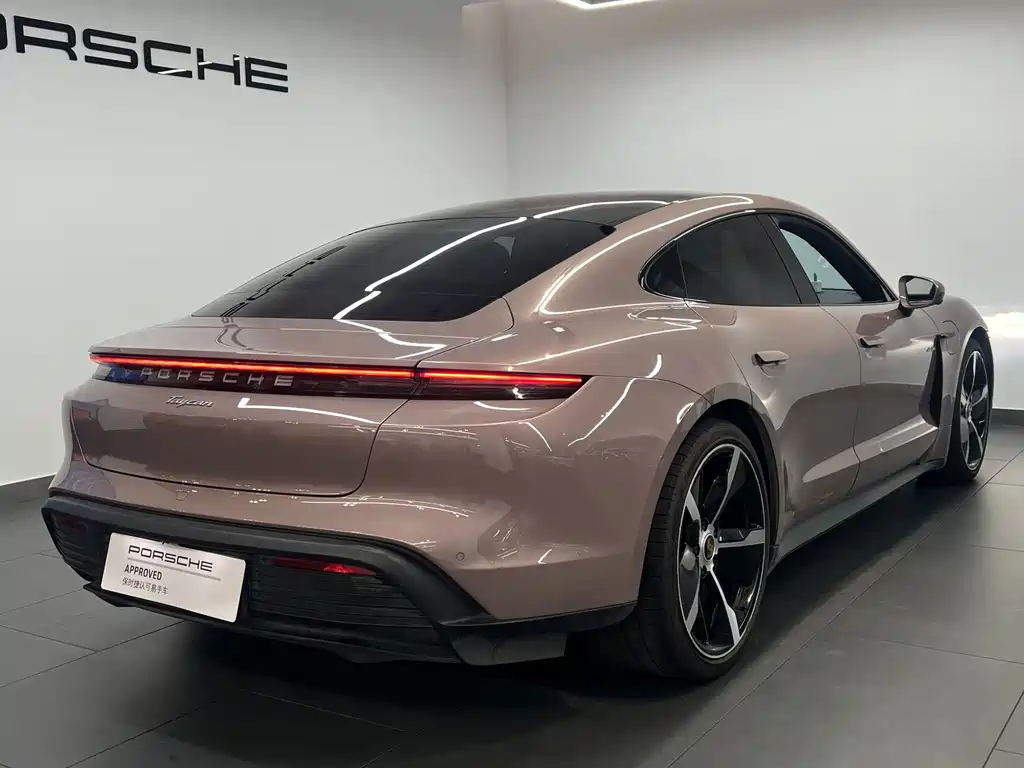 Porsche Taycan 2021 — фото 4