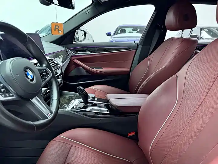BMW 5 Series 2021
