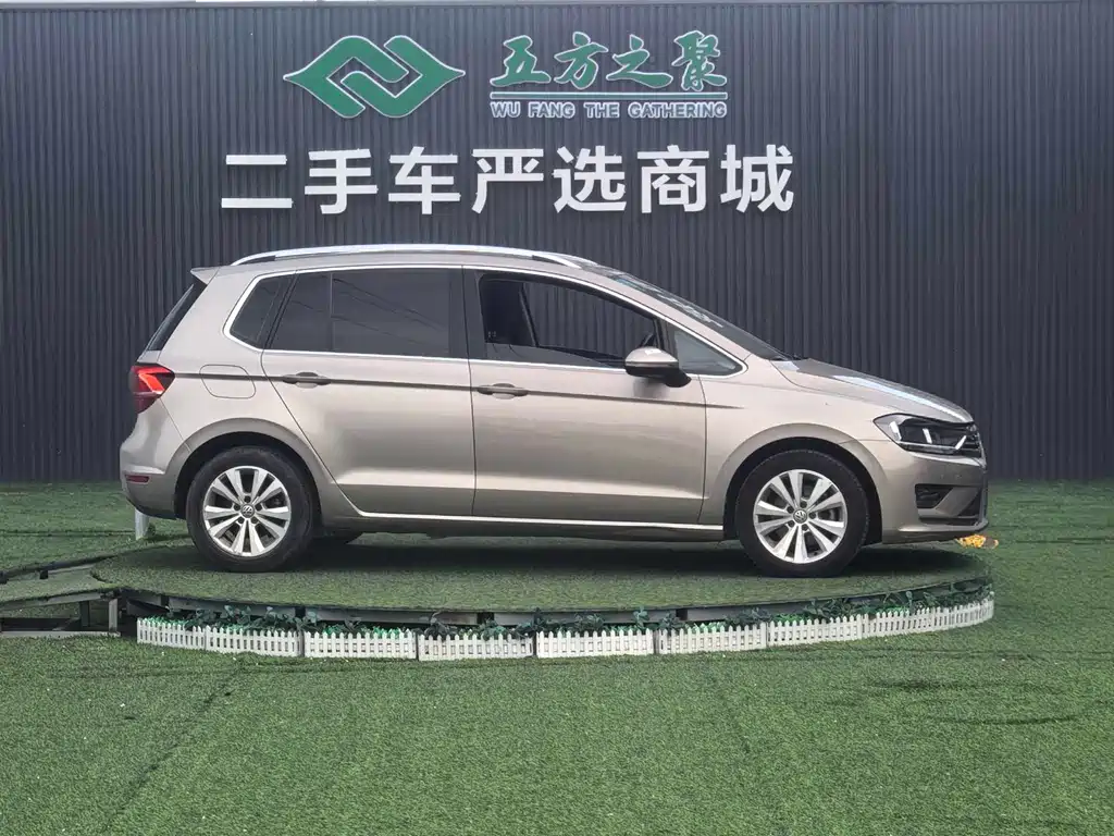 Volkswagen Golf Sportsvan 2017 — фото 18