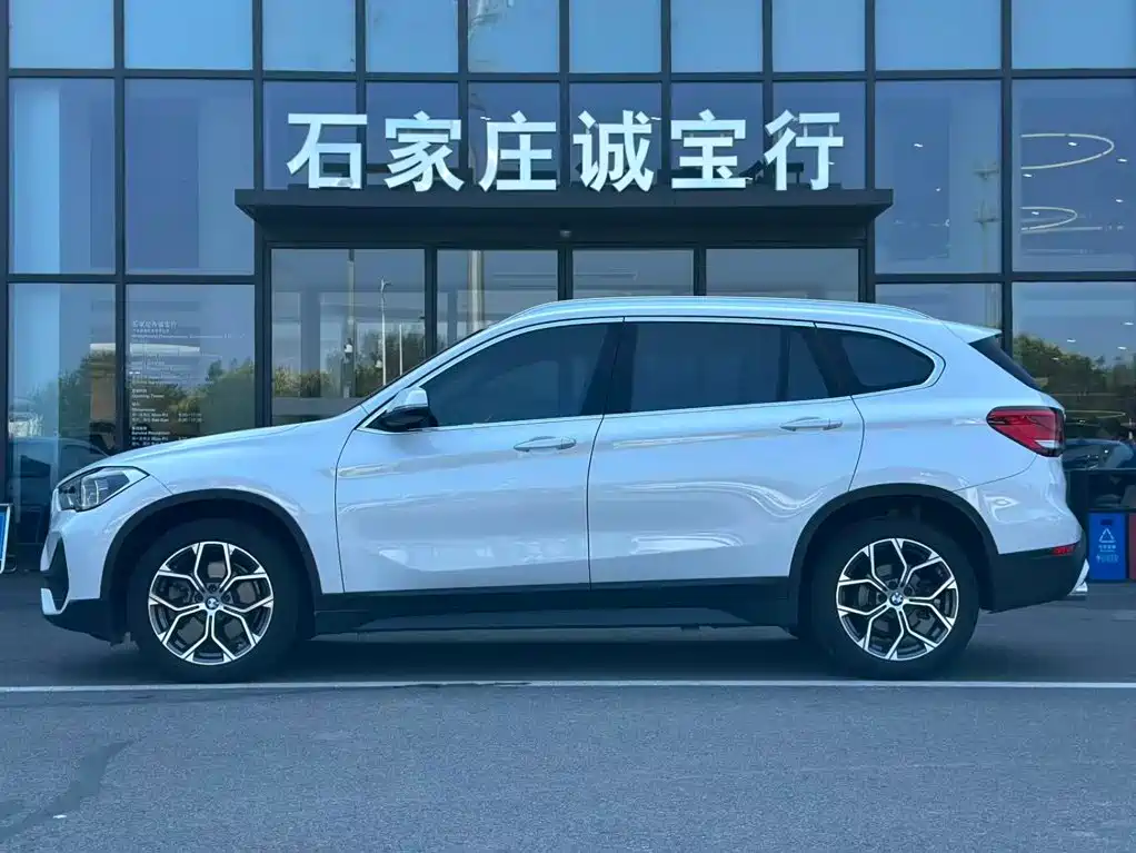 BMW X1 2022 — фото 4