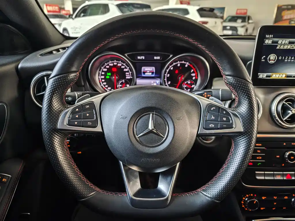 Mercedes-Benz CLA 2017 — фото 17